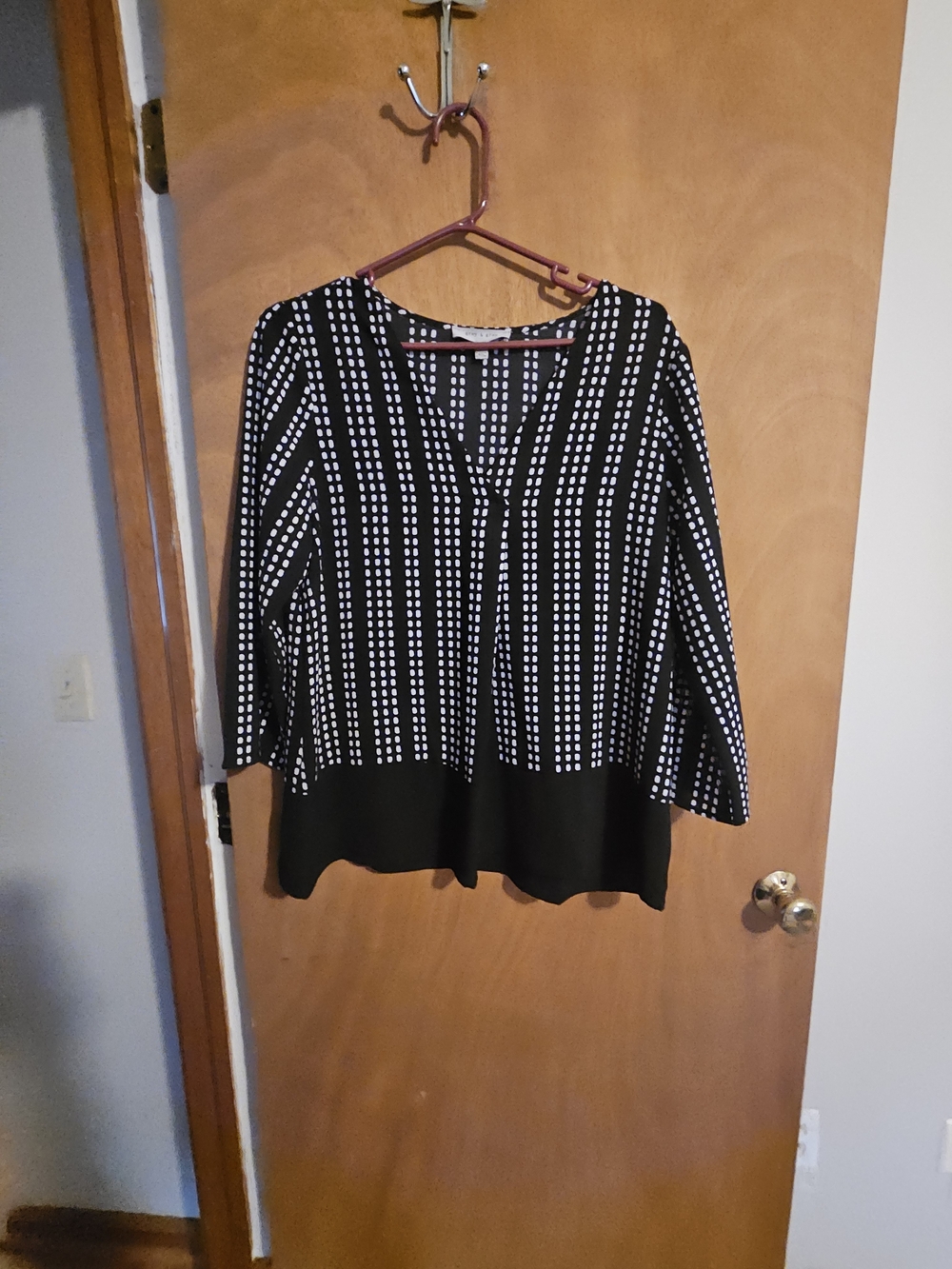 Black and White Dot-Stripe V-Neck Tunic Top